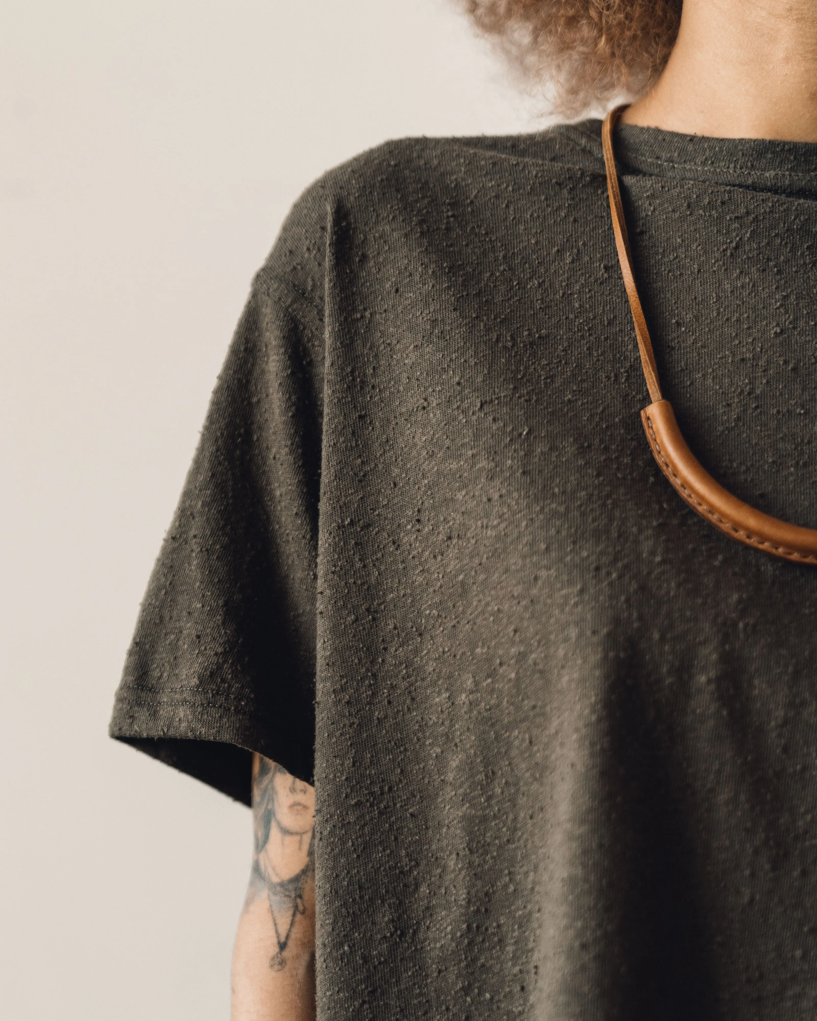 7115 Signature Textured Linen Tee, Olive