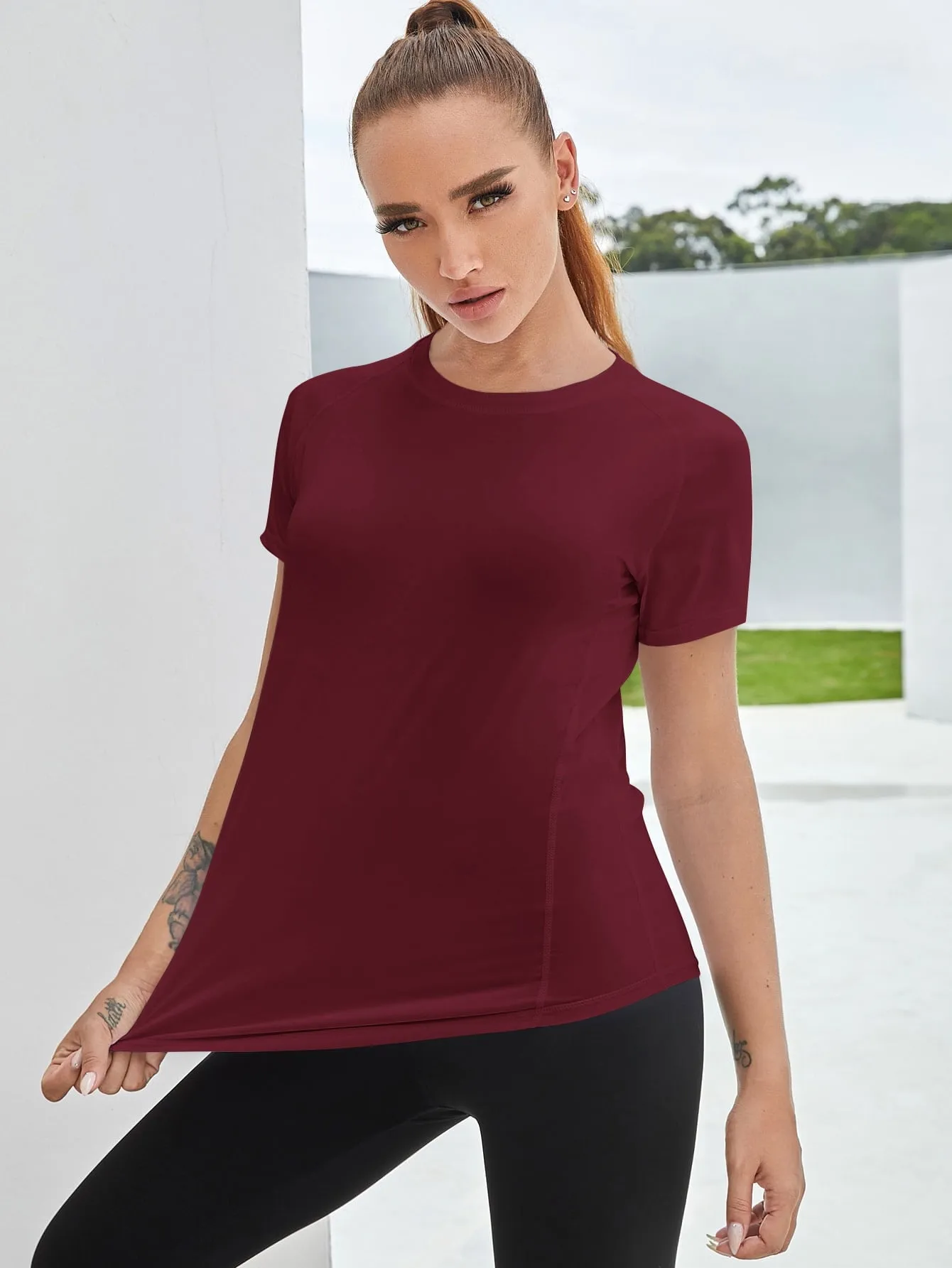 Breathable Curved Hem Mesh Insert Active Tee SS23