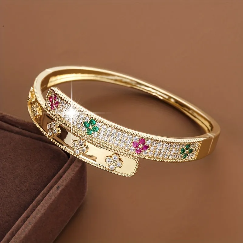 Colorful Four-leaf Clover Flower Cuff