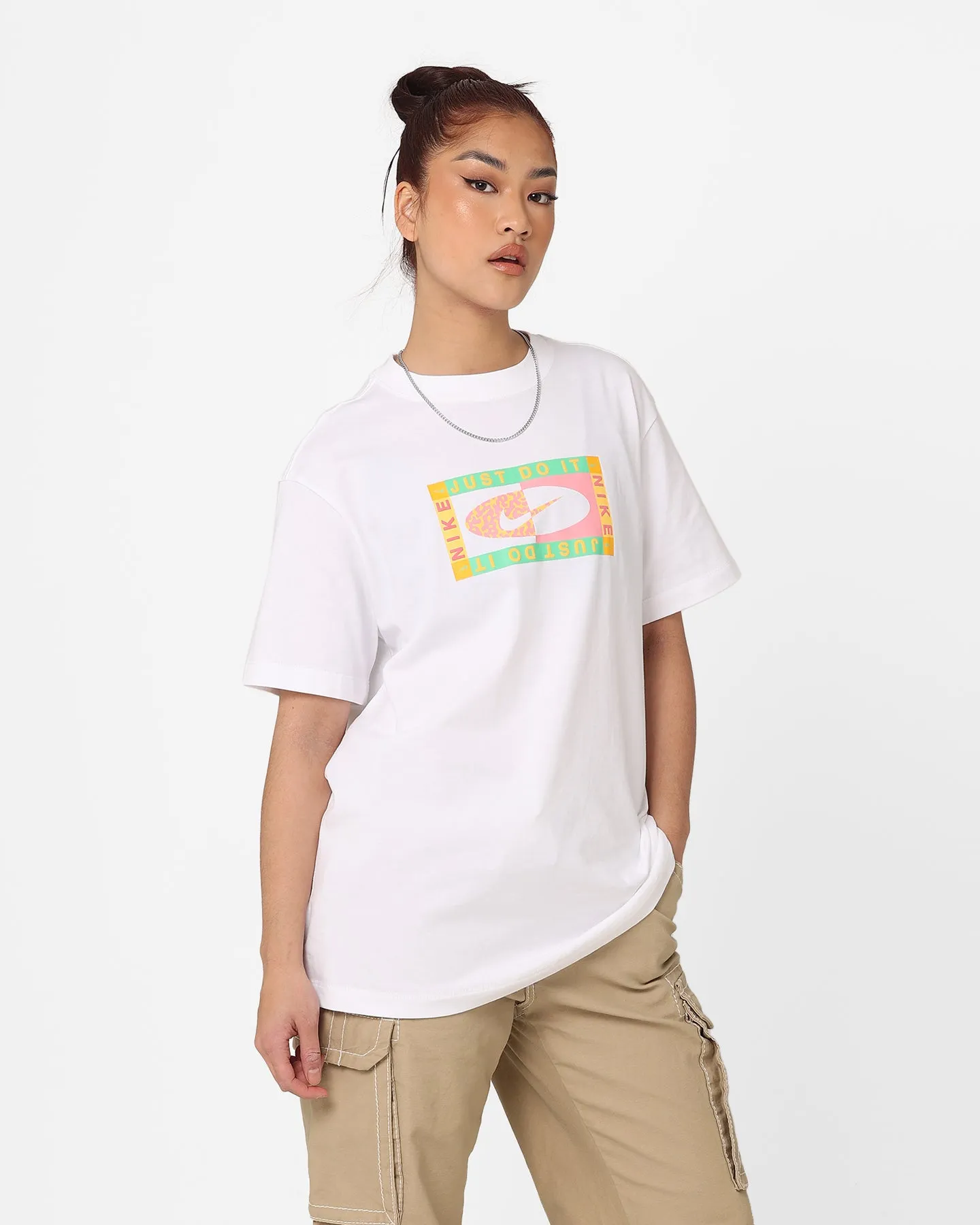 Nike Women's Sportswear Boyfriend T-Shirt White