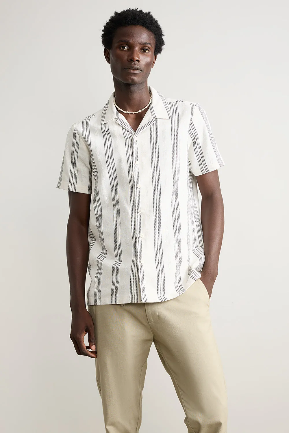 Textured Knit Men's Shirt- White/Black Thick Stripe